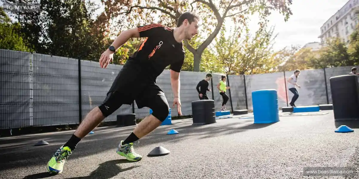 动漫类网络游戏网：二次元老婆在线养成，打破次元壁的羁绊